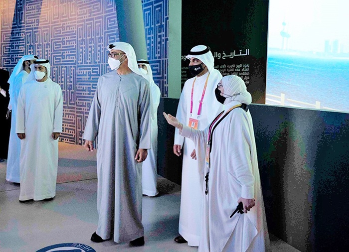 DUBAI: Crown Prince of the Emirate of Abu Dhabi and Deputy Supreme Commander of UAE Armed Forces Sheikh Mohammad bin Zayed Al Nahyan visits Kuwait's pavilion. - KUNA photosn