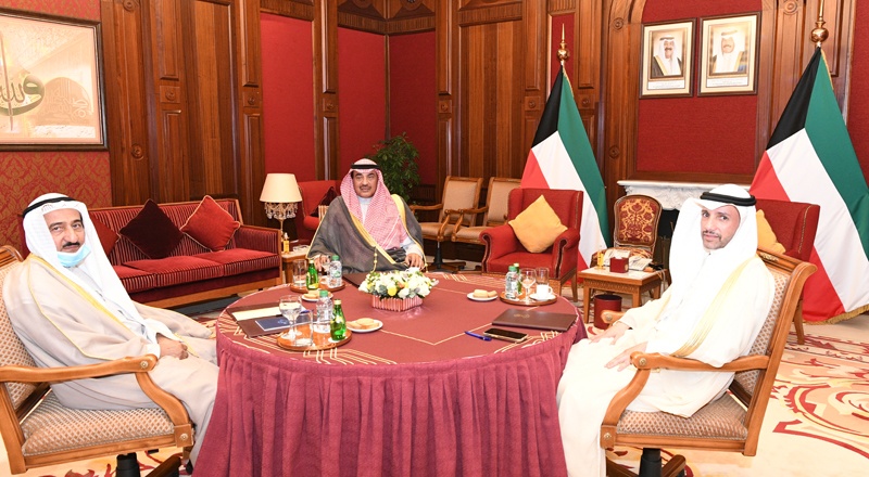 KUWAIT: National Assembly Speaker Marzouq Al-Ghanem (right), His Highness the Prime Minister Sheikh Sabah Al-Khaled Al-Hamad Al-Sabah (center) and President of the Supreme Court and Chairman of the Court of Cassation Justice Ahmad Al-Ajeel meet at Bayan Palace yesterday. - Amiri Diwan photon
