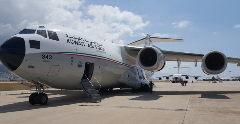 KUWAIT: A Kuwait Air Force plane carrying aid relief from the Kuwait Red Crescent Society to Lebanon. — KUNA