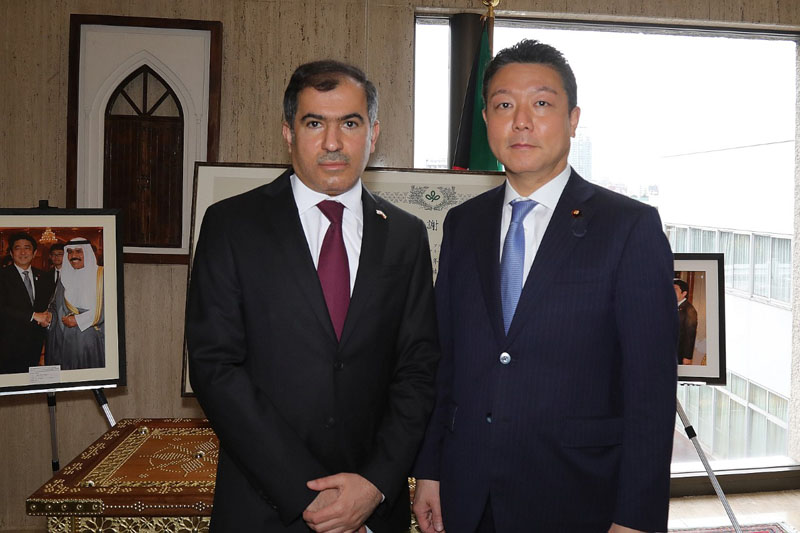 TOKYO: (From left) Kuwaiti Ambassador Hasan Mohammad Zaman and Japanese Parliamentary Vice-Minister for Foreign Affairs Taro Honda. - KUNA