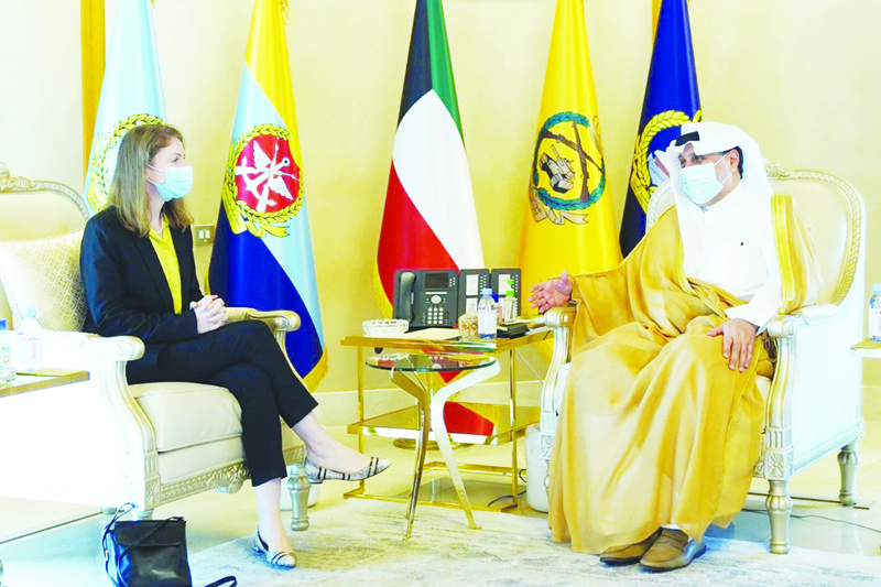 KUWAIT: Deputy Prime Minister and Minister of Defense Sheikh Hamad Jaber Al-Ali Al-Sabah meets the United Kingdom's Ambassador to Kuwait Belinda Lewis. - KUNAn