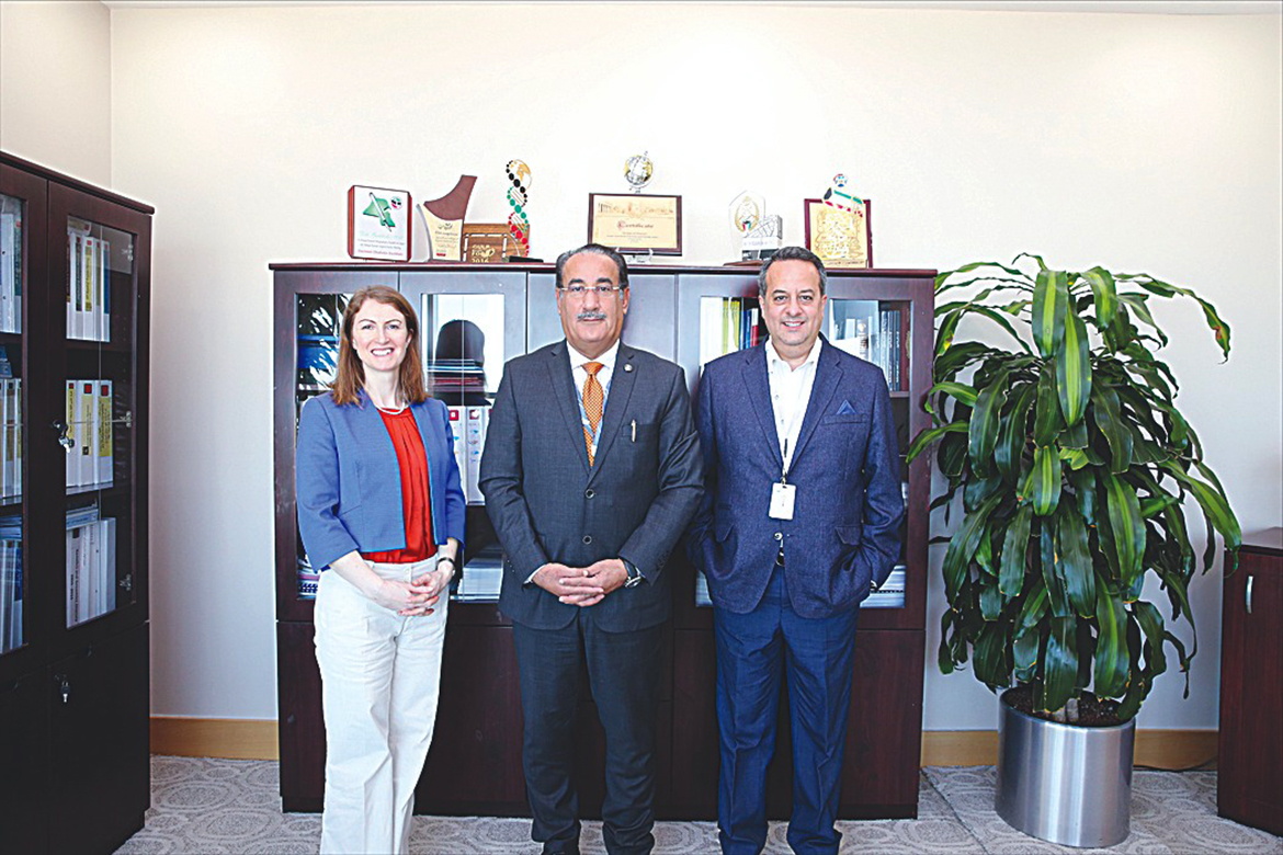KUWAIT: British Ambassador to Kuwait Belinda Lewis (left) during her visit to Dasman Diabetes Institute.