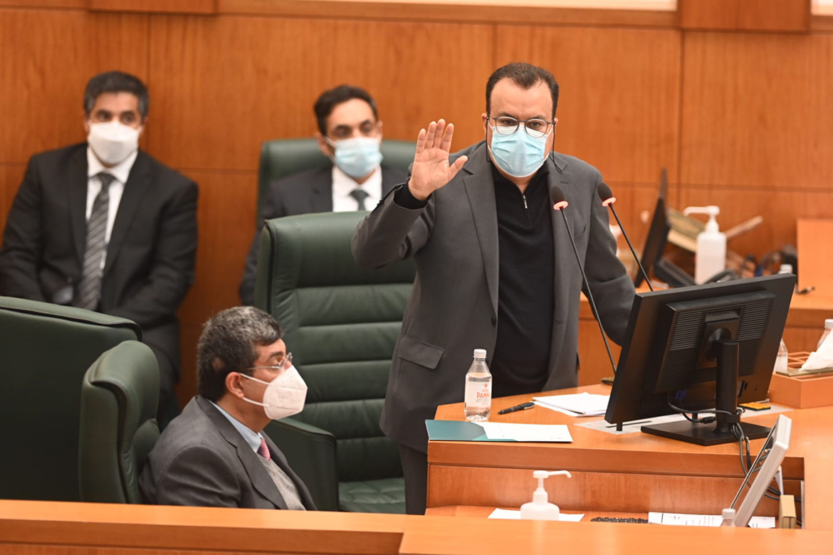 KUWAIT: Health Minister Khaled Al-Saeed speaks during a National Assembly session yesterday. – AFP