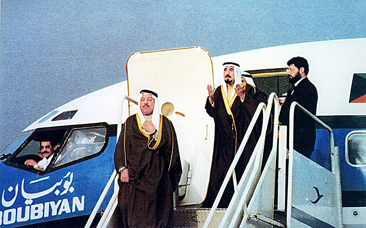 KUWAIT: Late Amir Sheikh Jaber Al-Ahmad Al-Jaber Al-Sabah arrives in Kuwait following the Liberation of Kuwait from the occupation forces. - KUNA file photo