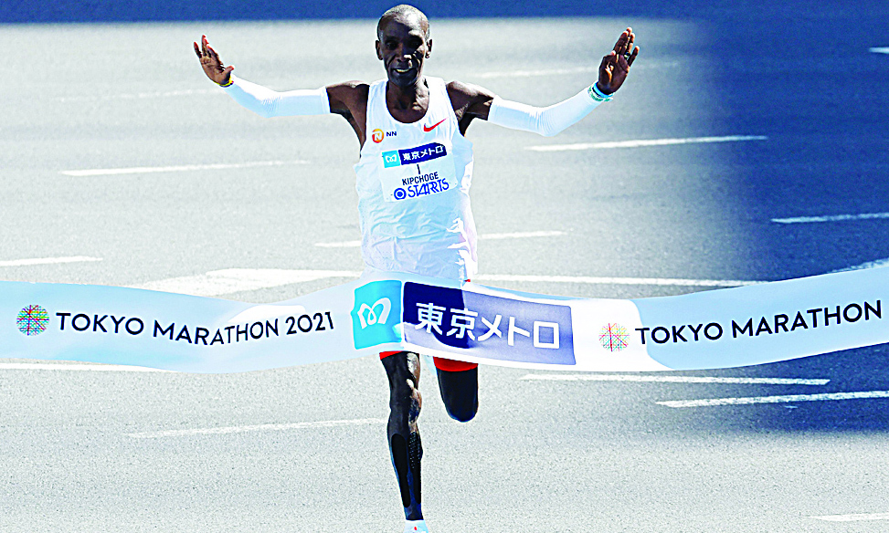 TOKYO: Kenyan Eliud Kipchoge crosses the finish line to win the men's category in the Tokyo Marathon 2021 yesterday. - AFPn
