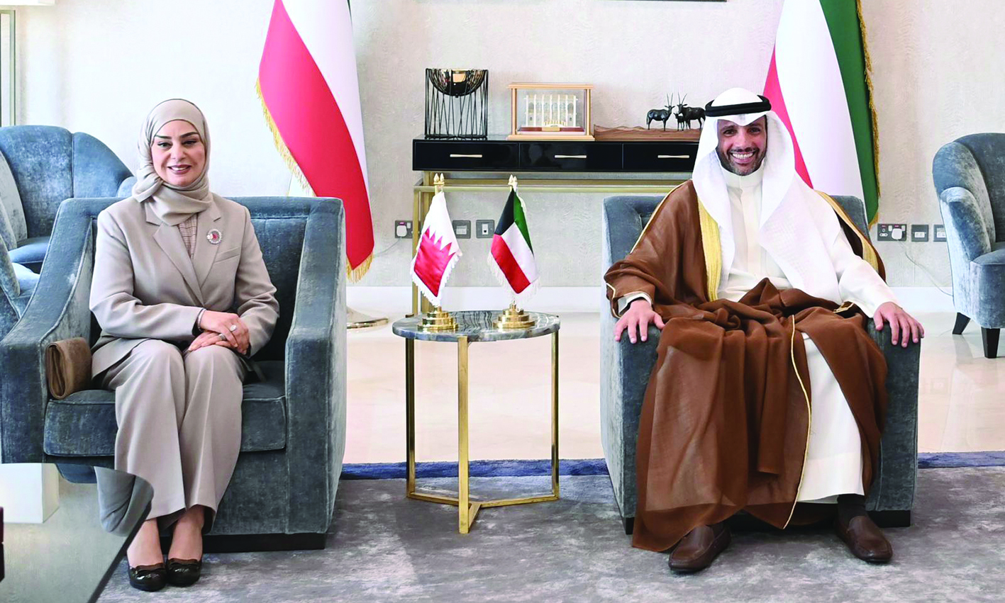 KUWAIT: National Assembly Speaker Marzouq Al-Ghanem meets Bahraini Council of Representatives Speaker Fawzia bint Abdullah Zainal. - KUNA photosn