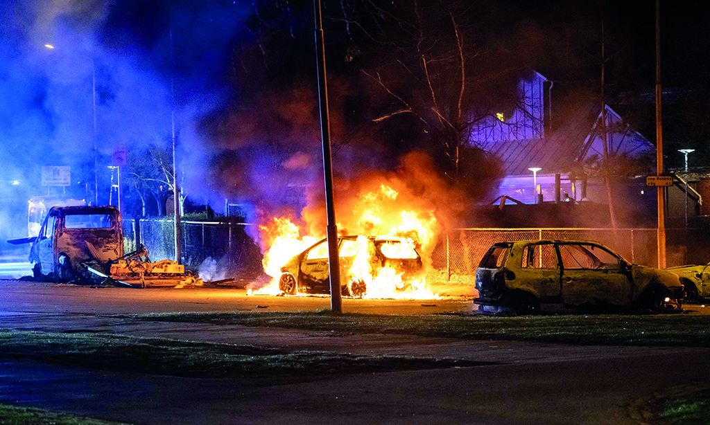MALMO, Sweden: Photo shows a burning car near Rosengard in Malmo. Plans by a far-right group to publicly burn copies of the Quran sparked violent clashes with counter-demonstrators, police said.- AFP