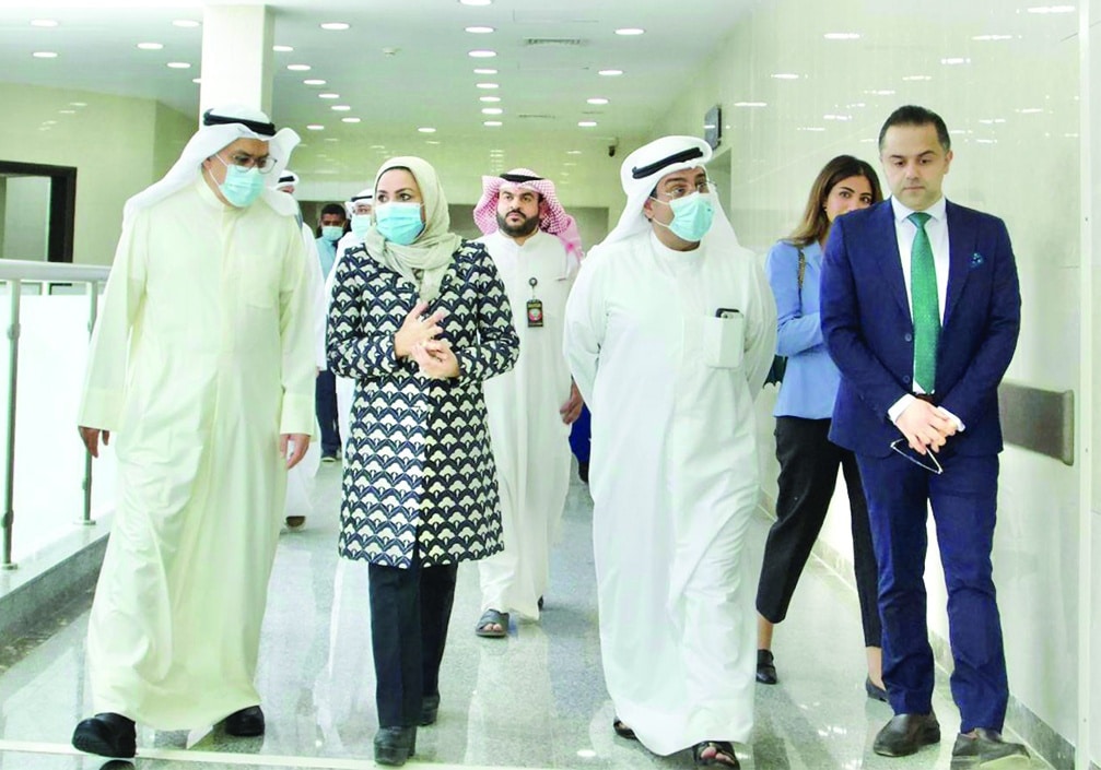 KUWAIT: Health Minister Dr Khaled Al-Saeed tours the General Medical Council branch in Funaitees. - KUNA