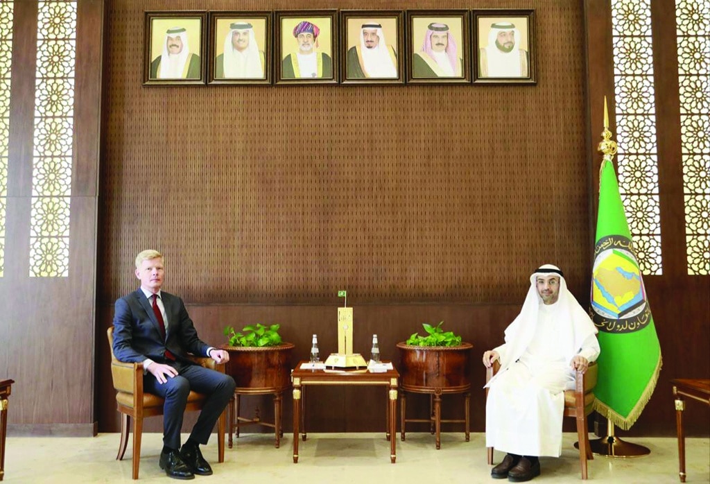 RIYADH: GCC Secretary General Nayef Al-Hajraf meets the UN special envoy for Yemen Hans Grundberg. – KUNA