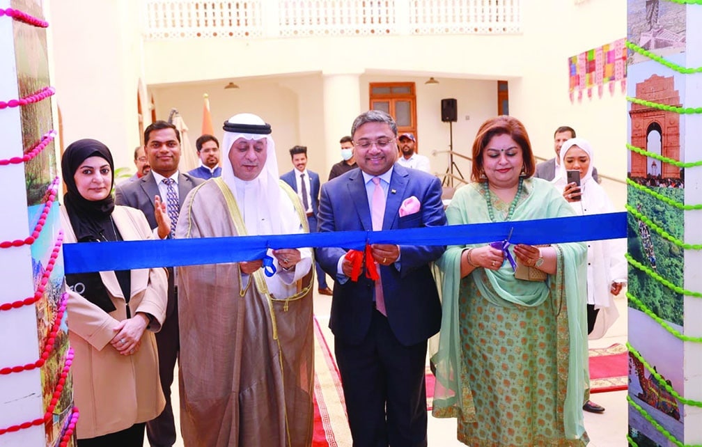 KUWAIT: Indian Ambassador Sibi George and NCCAL's Assistant Secretary-General for Cultural Affairs Dr Bader Al-Duwaish jointly inaugurate the handloom exhibition at Sadu House on Sunday.