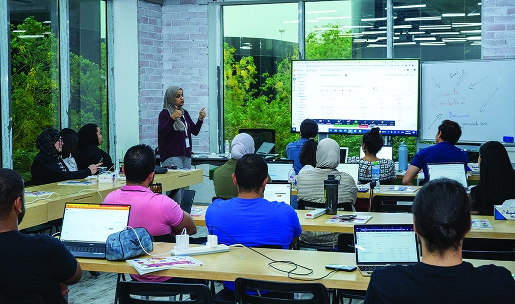KUWAIT: An educational workshop on Google Analytics by Mai Al-Owaish.