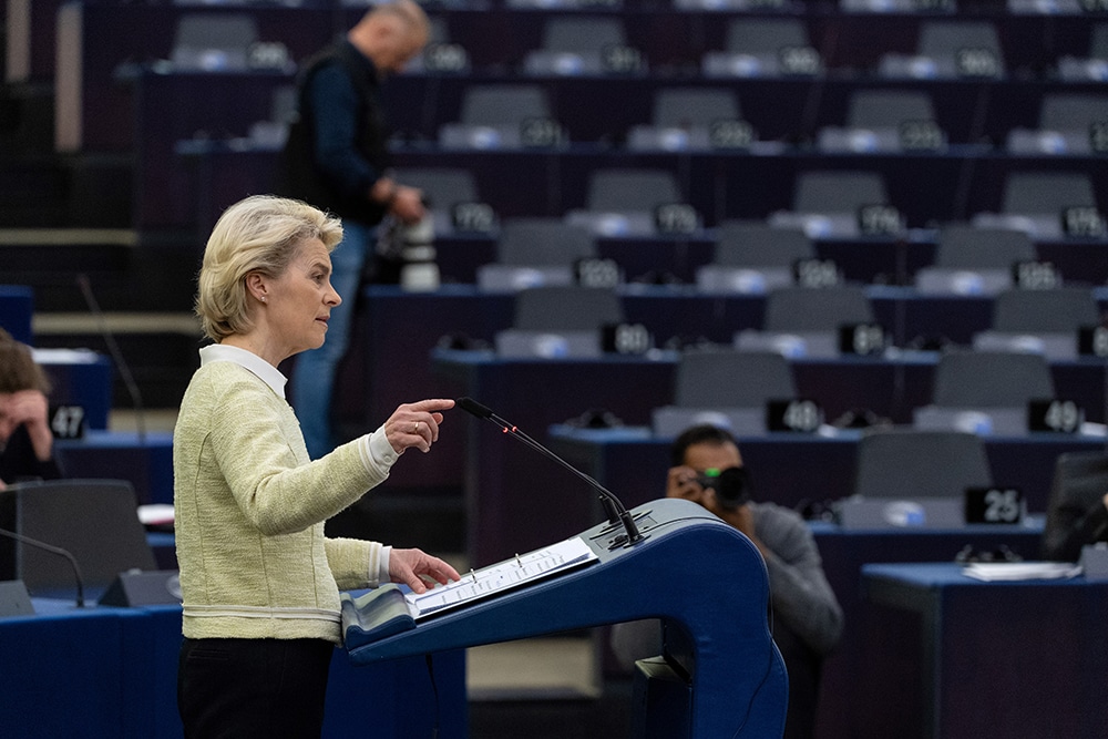 STRASBOURG: European Commission President Ursula von der Leyen speaks during a debate regarding economic sanctions against Russia, during a plenary session at the European Parliament in Strasbourg, eastern France, on May 4, 2022. – AFP