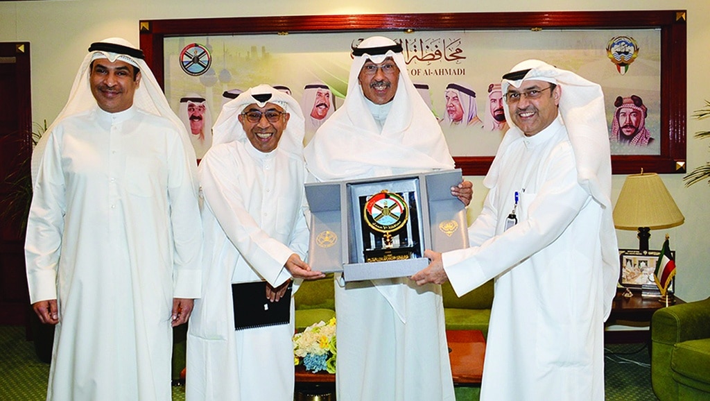 Ahmadi Governor Sheikh Fawaz Khalid Al-Hamad Al-Sabah is pictured with the construction institute delegation.