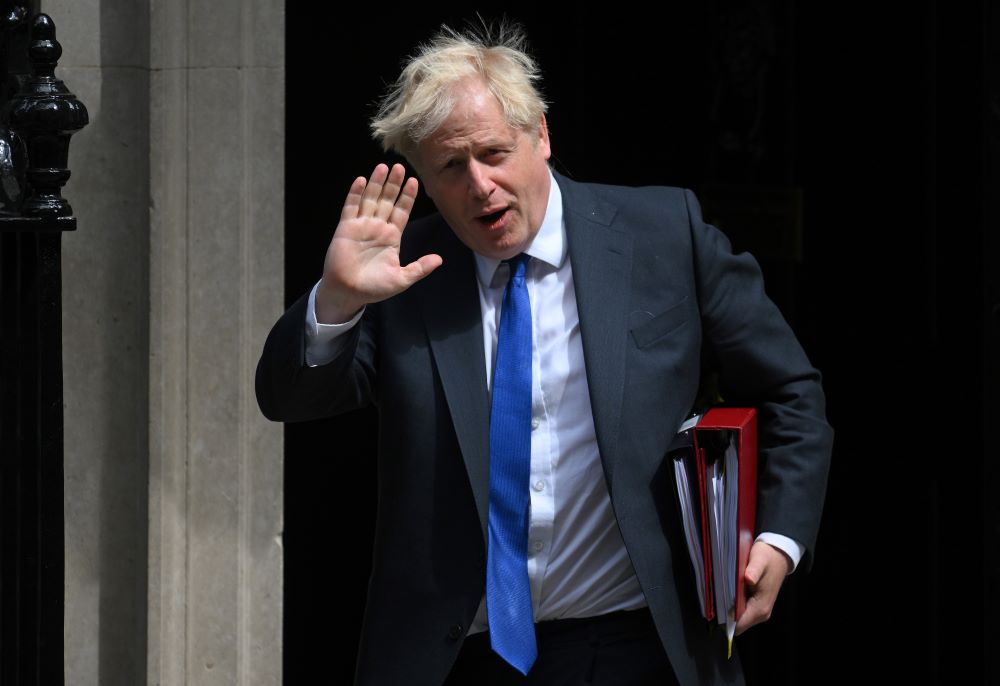 LONDON: Britain's Prime Minister Boris Johnson leaves from 10 Downing Street in central London on July 6, 2022 to head to the Houses of Parliament for the weekly Prime Minister's Questions (PMQs) session. - AFP