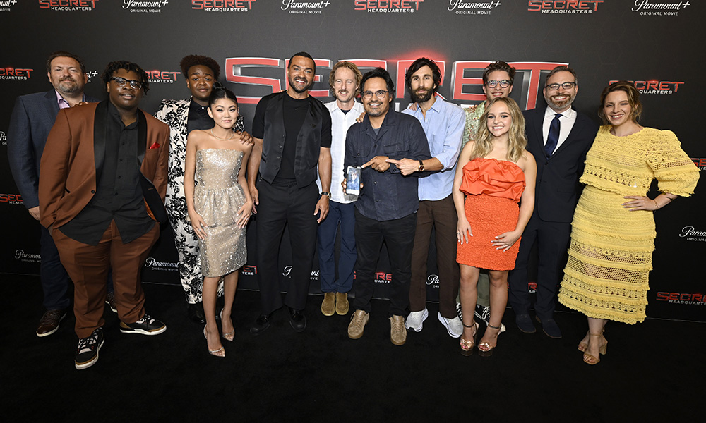 NEW YORK, NEW YORK - AUGUST 08: (L-R) Kezii Curtis, Keith L. Williams, Momona Tamada, Jesse Williams, Owen Wilson, Michael Pena, Ariel Schulman, Henry Joost, Abby James Witherspoon, Josh Koenigsberg and Jessie Mueller attend the Paramount+ 'Secret Headquarters' premiere at Signature Theater on August 08, 2022 in New York City.   Bryan Bedder/Getty Images for Paramount+/AFP (Photo by Bryan Bedder / GETTY IMAGES NORTH AMERICA / Getty Images via AFP)