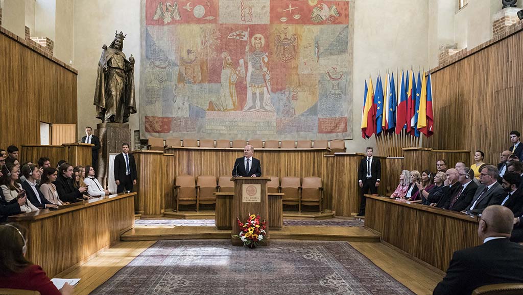 PRAGUE, Czech Republic: German Chancellor Olaf Scholz (C) delivers a speech at the Charles University on August 29, 2022 in Prague, Czech Republic. - AFP