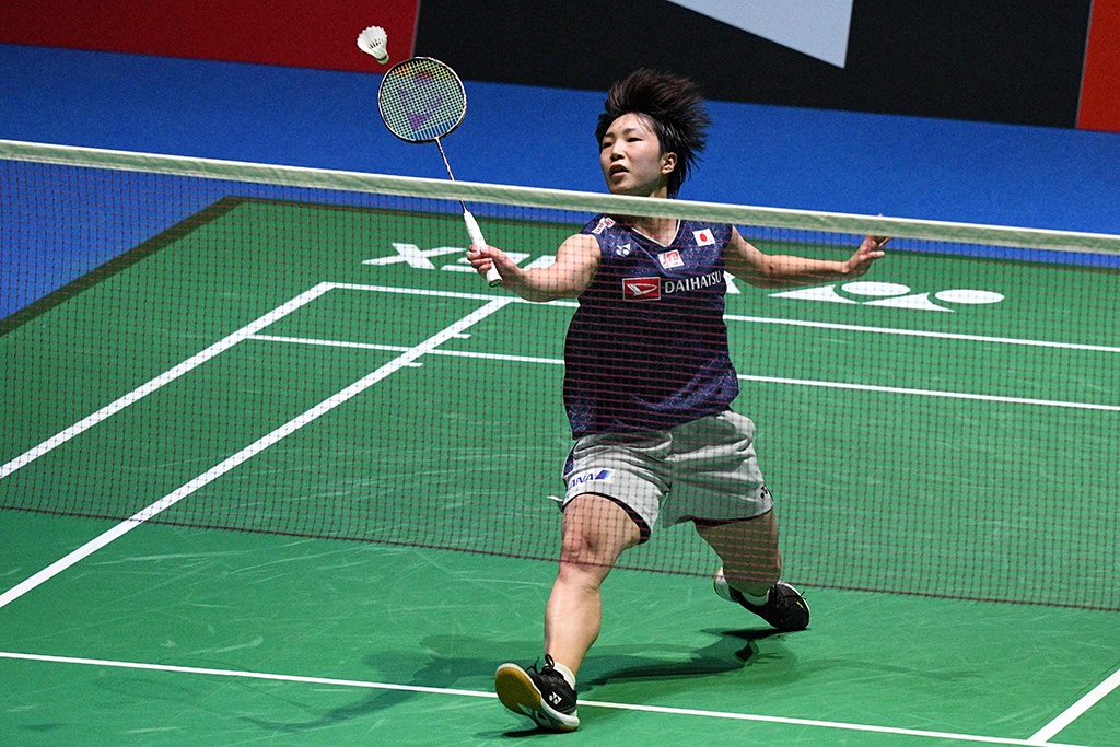 TOKYO: Akane Yamaguchi of Japan hits a return against Chen Yufei of China during their women’s singles final match at the World Badminton Championships in Tokyo on August 28, 2022. – AFP