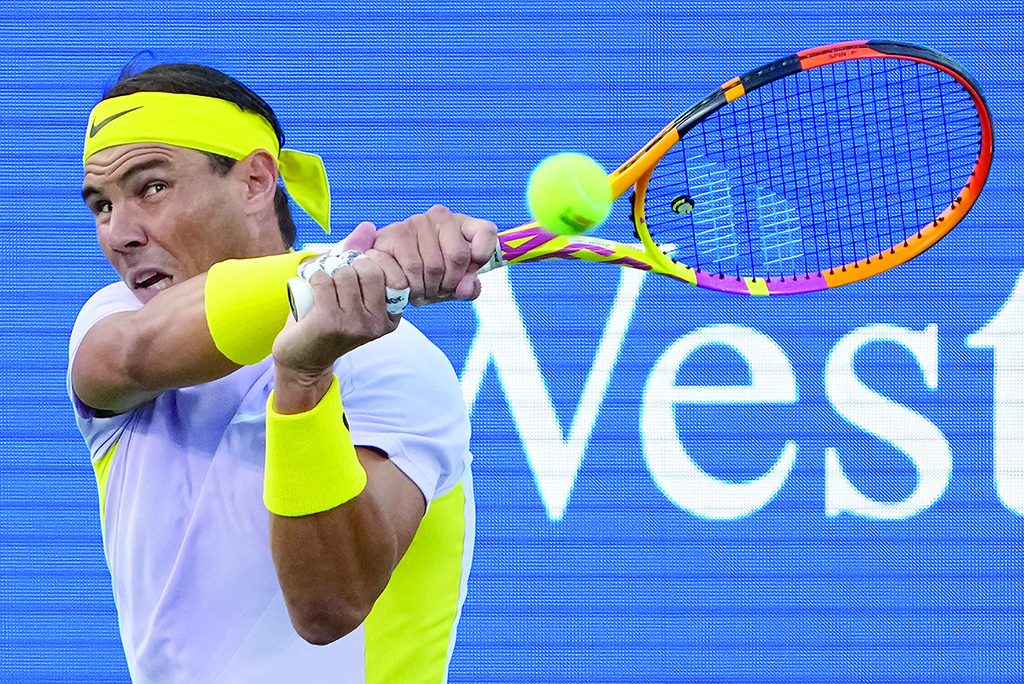 Nadal's disaster hands Medvedev No 1 status | kuwaittimes