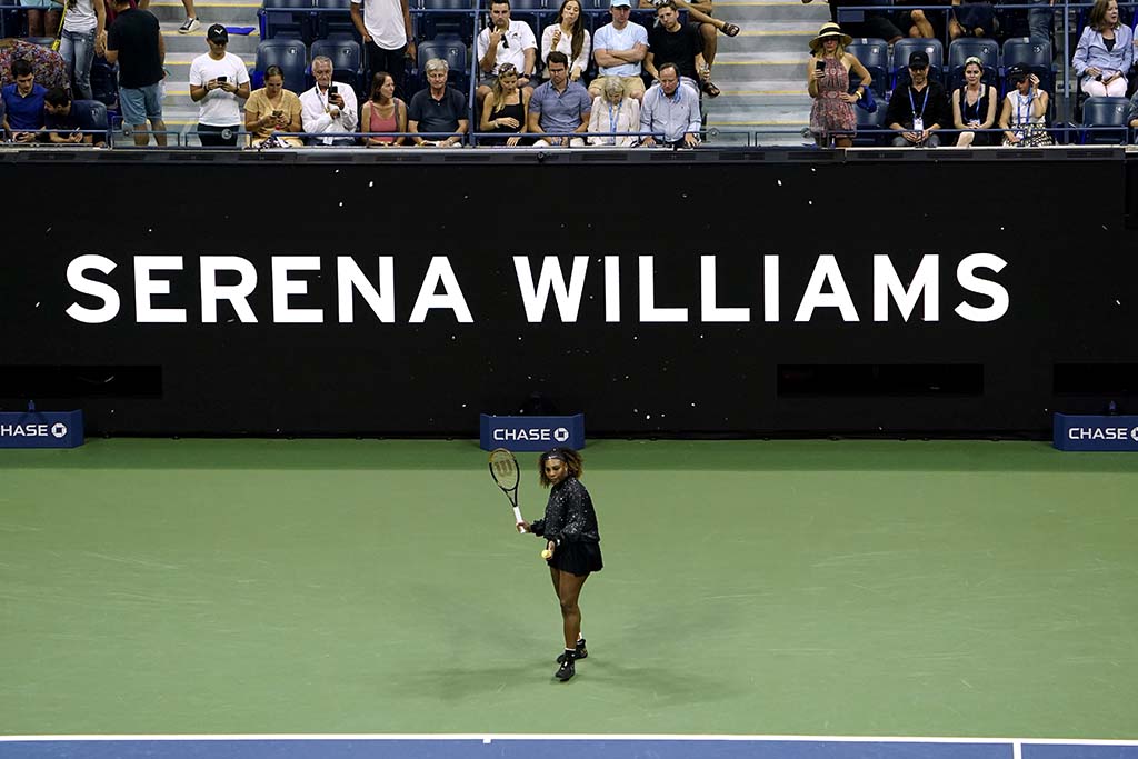 NEW YORK: US player Serena Williams warms up ahead of her match at the USTA Billie Jean King National Tennis Center in New York, on August 29, 2022. – AFP