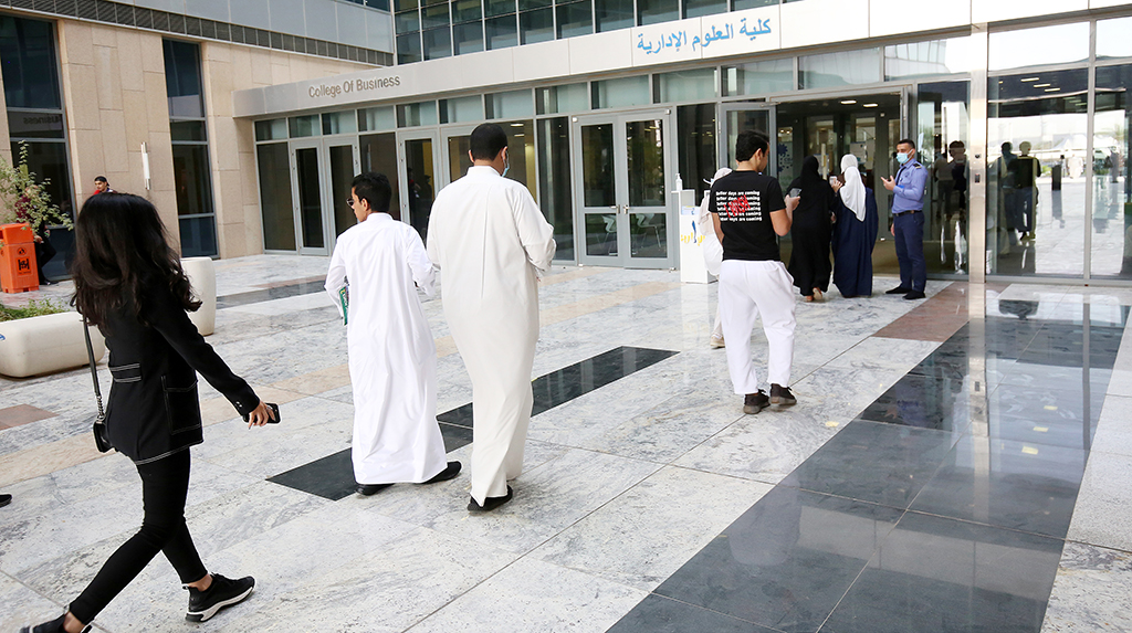 KUWAIT: Students arrive at Kuwait University's College of Business in this Oct 2021 file photo. - Photo by Yasser Al-Zayyat