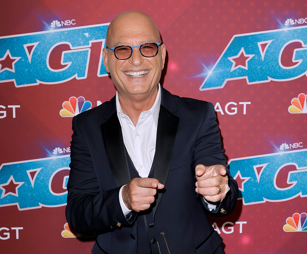 Howie Mandel attends the red carpet for 