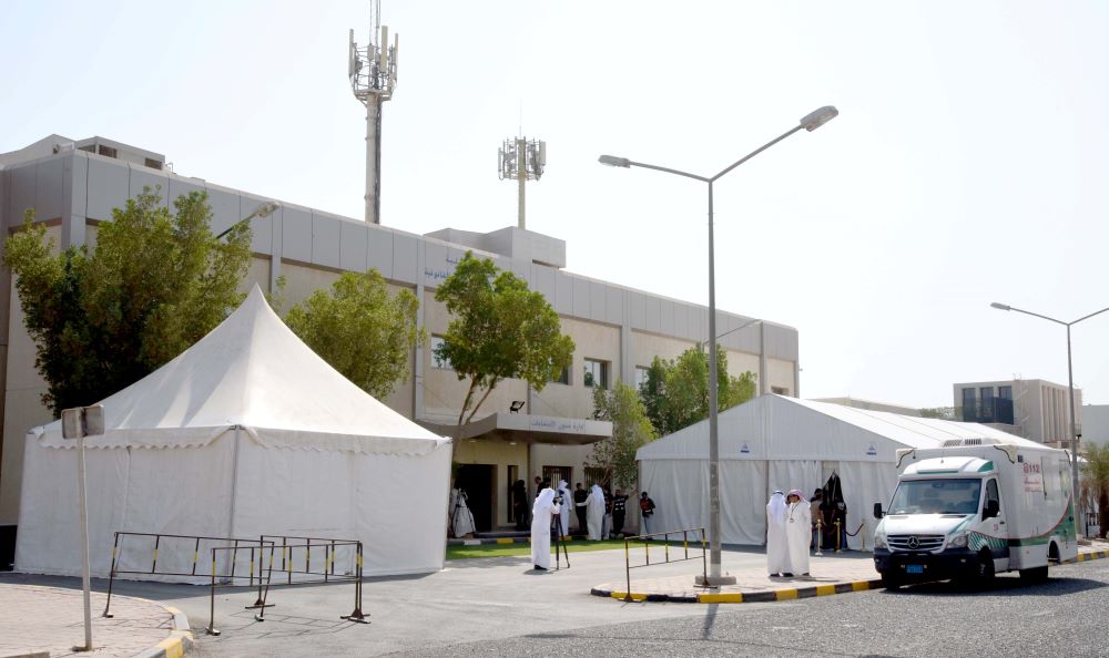 KUWAIT: People are seen outside the election nomination center on September 3, 2022. -- Photo by Fouad Al-Shaikh