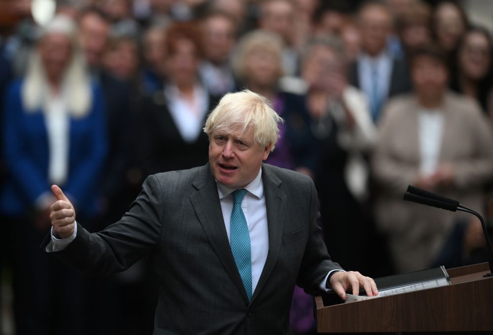 LONDON: Britain's outgoing Prime Minister Boris Johnson delivers his final speech outside 10 Downing Street in central London on September 6, 2022. - AFP
