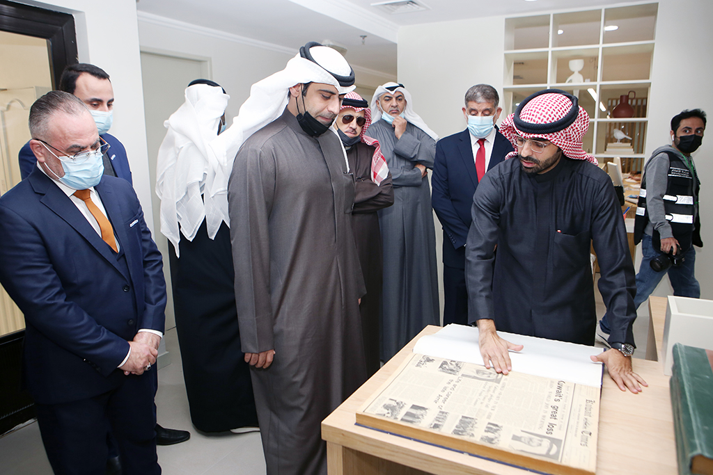 Kuwait Times Deputy Editor-in-Chief Abdullah Boftain highlights the milestones of the newspaper to Minister of Information and Culture Hamad Rouh El-Din during his visit to the newspaper.