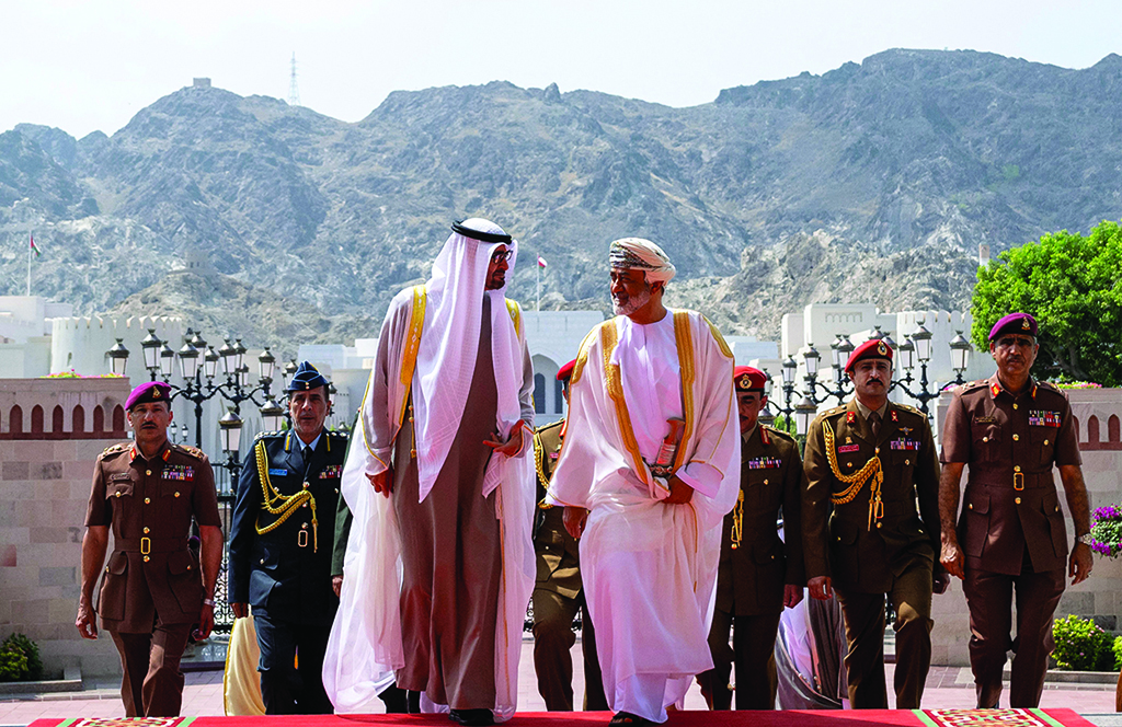 MUSCAT: Oman's Sultan Haitham bin Tariq Al-Said bids farewell to UAE President Sheikh Mohamed bin Zayed Al-Nahyan on the conclusion of his visit to Oman on Sept 28, 2022. - AFP