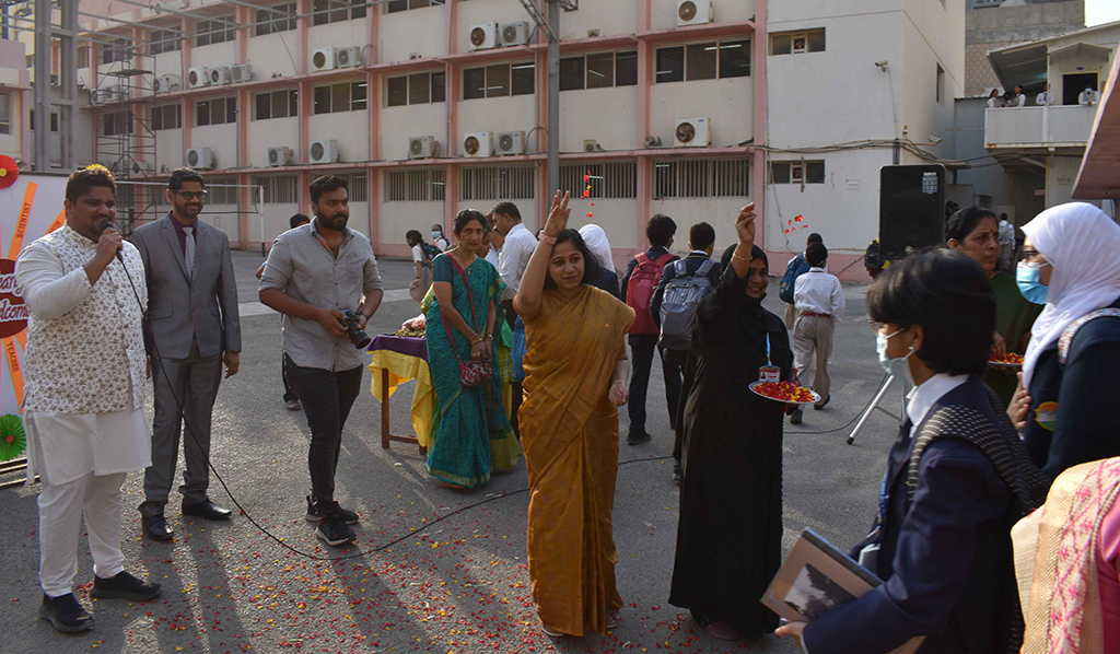 KUWAIT: ICSK members of staff greet students.