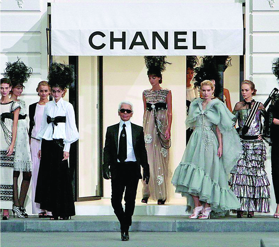 Karl Lagerfeld receives Paris honour at Chanel's greatest hits