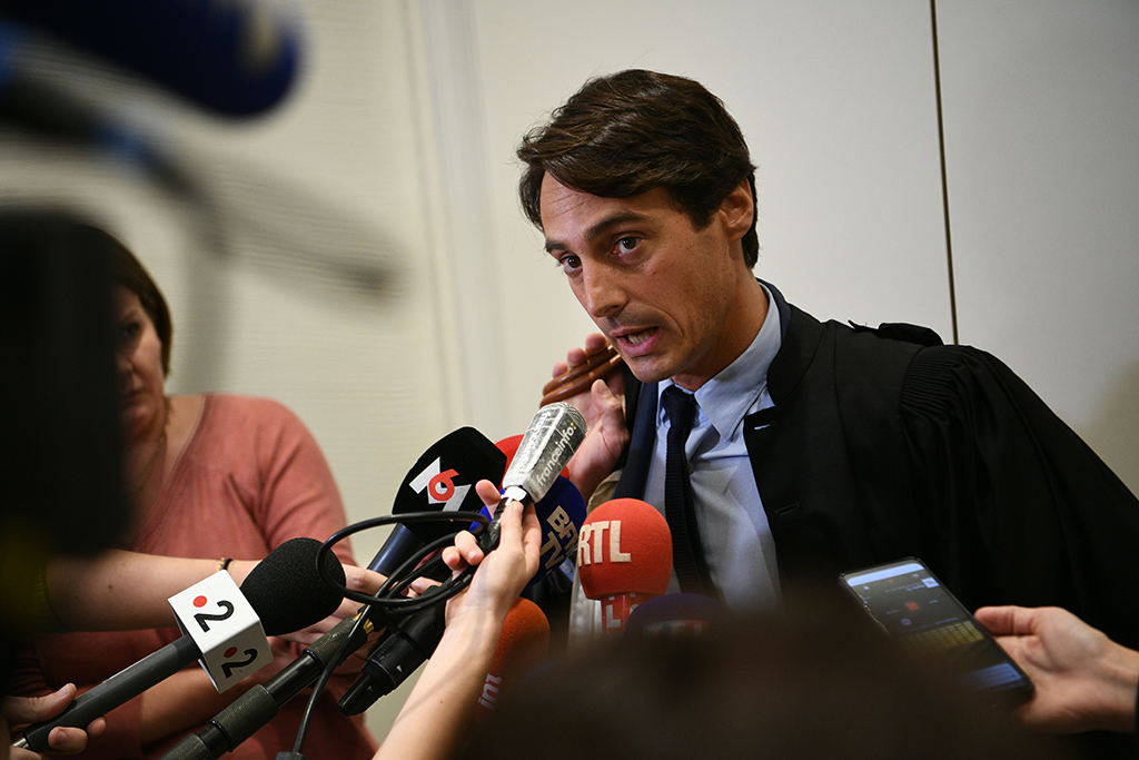 PARIS: French lawyer Alexandre Silva addresses the press on October 17, 2022 at the Paris courthouse, as he leaves a hearing with a judge after his client has been charged with the rape and murder of 12-year-old girl Lola, whose body was found in a trunk on October 14, 2022. – AFP