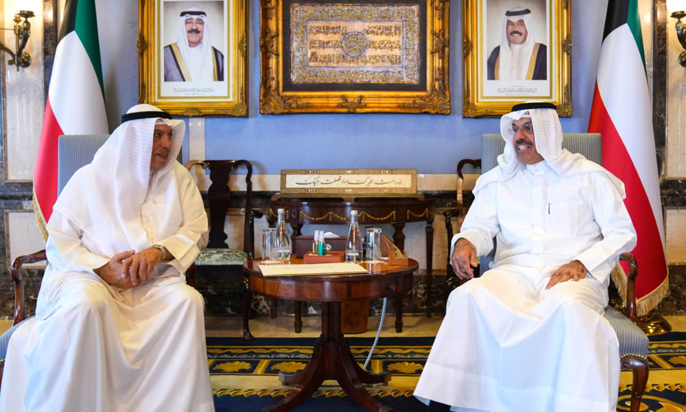 Kuwait Prime Minister hosts chief auditor