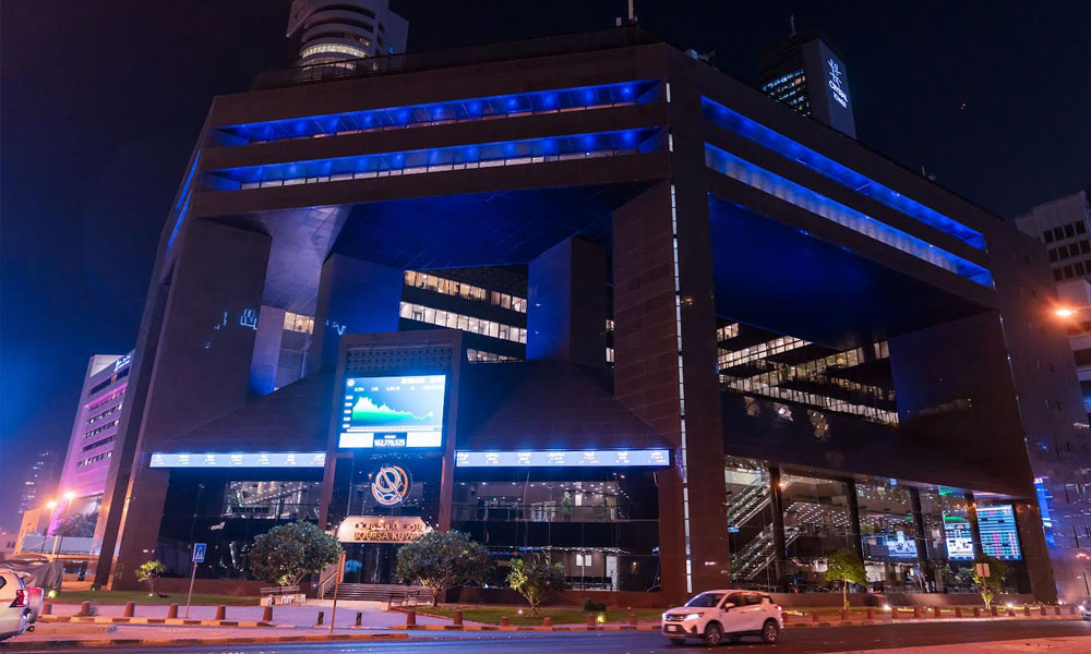 Boursa Kuwait lights its building in blue
