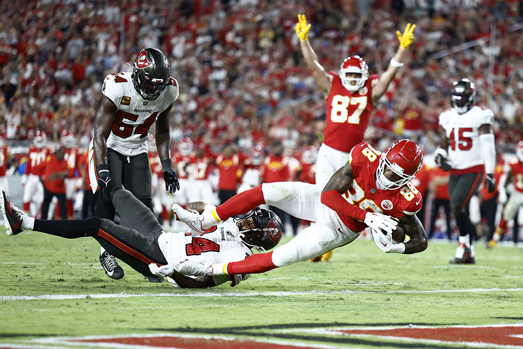 TAMPA: Jody Fortson #88 of the Kansas City Chiefs dives into the endzone for a touchdown against the Tampa Bay Buccaneers during the third quarter on October 02, 2022.- AFP