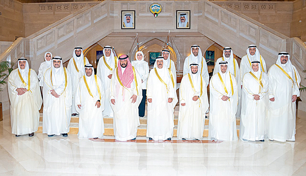 KUWAIT: HH the Prime Minister Sheikh Ahmad Al-Nawaf Al-Sabah poses with Cabinet ministers. – KUNA