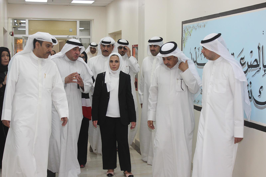KUWAIT: Minister of Social Affairs and Women and Children’s Affairs Mai Al-Baghli visits the social care and shelter department.