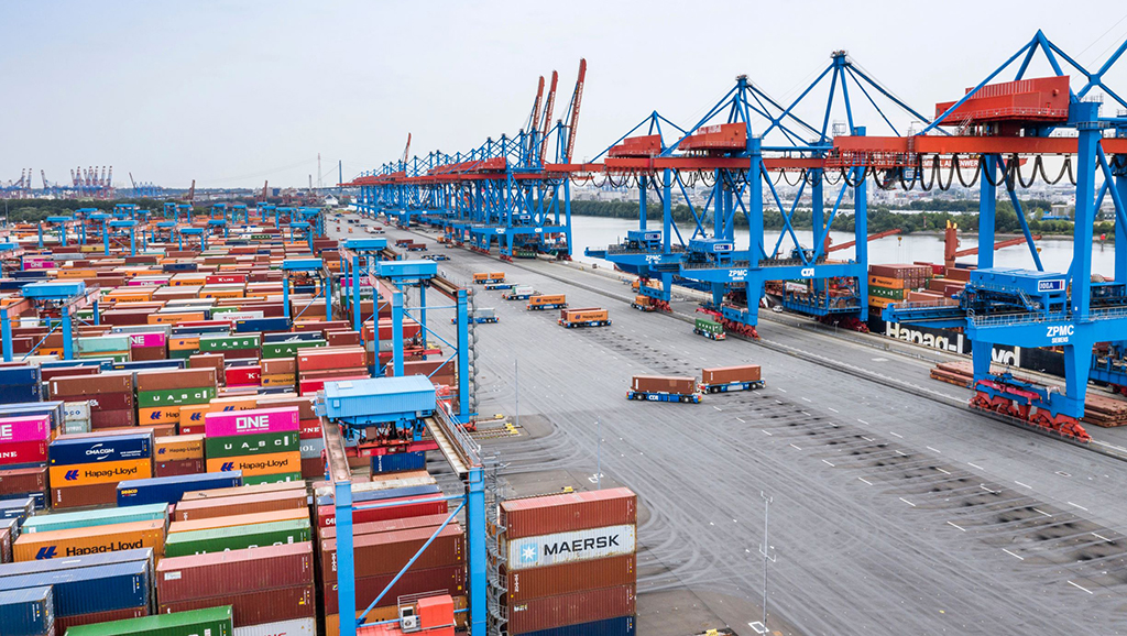 HAMBURG: Chinese shipping giant Cosco is seeking a 35-percent stake in Hamburg container terminal.