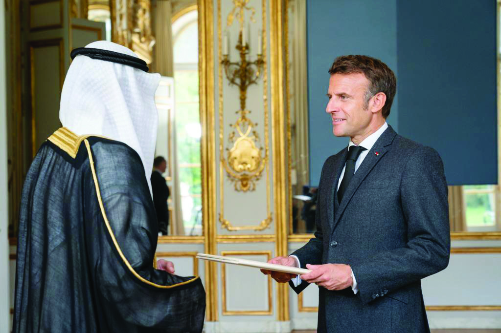 PARIS: Mohammad Al-Jedai presents his credentials to Emmanuel Macron. - KUNA