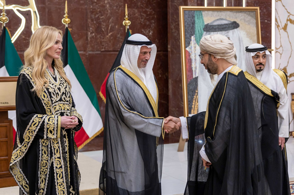 Kuwait FM receives heads of diplomatic missions, int'l organizations. - KUNA photos