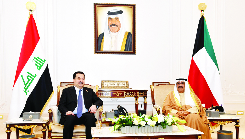 KUWAIT: HH the Crown Prince Sheikh Mishal Al-Ahmad Al-Jaber Al-Sabah receives Iraq's Prime Minister Mohammed Shia Al-Sudani at Bayan Palace on Nov 23, 2022. - KUNA