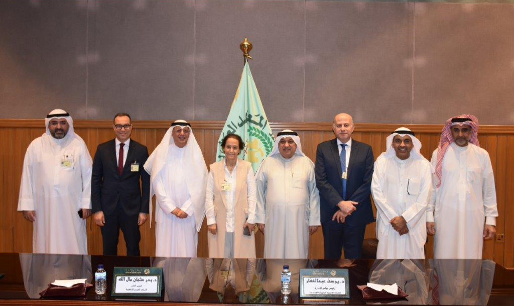 KUWAIT: Representatives of Arab Planning Institute and the Regional Network for Social Responsibility are pictured during the meeting. – KUNA