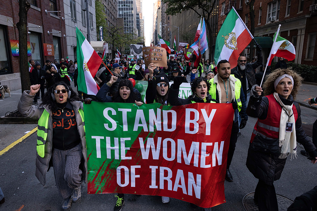 NEW YORK: Protesters call on the United Nations to take action against the treatment of women in Iran, following the death of Mahsa Amini while in the custody of the morality police, during a demonstration in New York City on November 19, 2022. – AFP