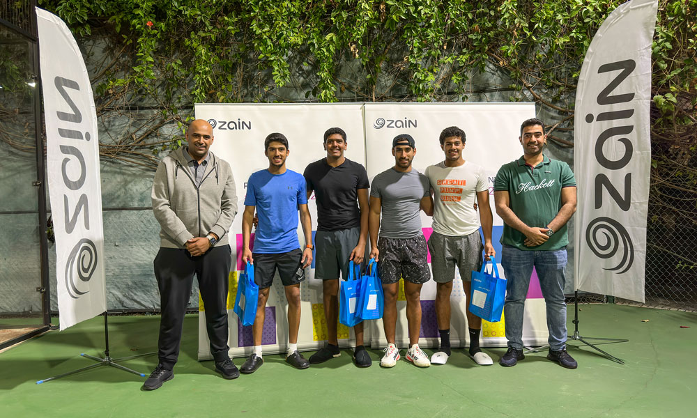 Zain awarded the winners of its padel tournament in LA.