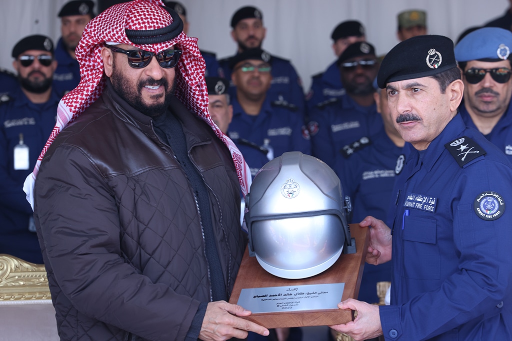 KUWAIT: Sheikh Talal Khaled Al-Sabah with Lieutenant General Khaled Al-Mekrad during the Shamel 8 drill in Arifjan on Thursday. — Photos by Yasser Al-Zayyat