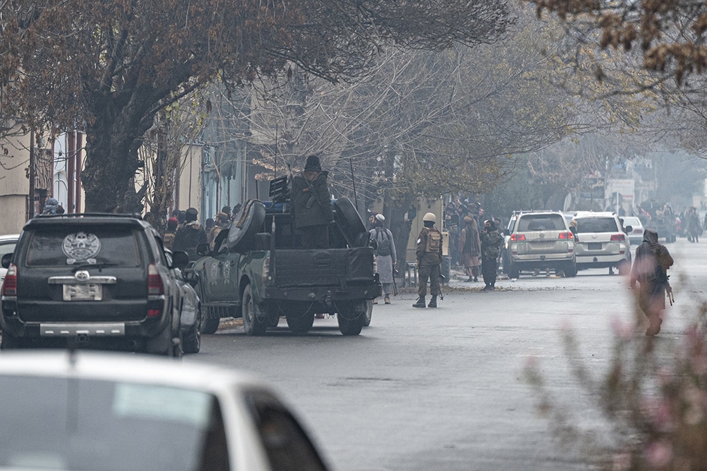 KABUL: Taleban security forces arrive at the site of an attack at Shahr-e-naw which is city's one of main commercial areas in Kabul on December 12, 2022. A loud blast and gunfire were heard in the Afghan capital December 12 near a guest house popular with Chinese business visitors, a witness said. – AFP