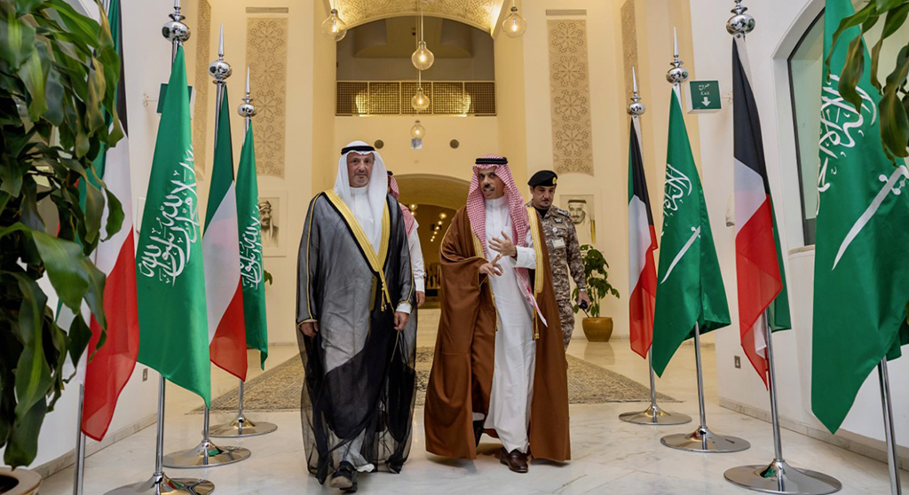 RIYADH: Kuwait’s Foreign Minister Sheikh Salem Abdullah Al-Jaber Al-Sabah holds talks with Prince Faisal bin Farhan Al-Saud of Saudi Arabia, during his bilateral visit. – KUNA photos