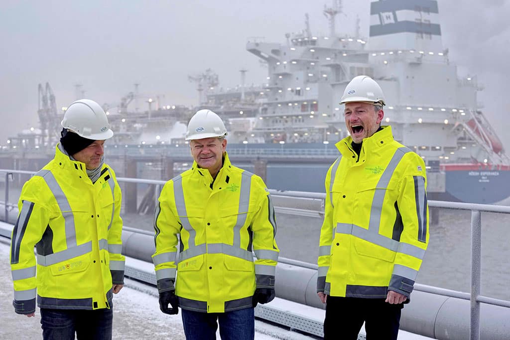 WILHELMSHAVEN, Germany: (From left) German Minister of Economics and Climate Protection Robert Habeck, German Chancellor Olaf Scholz and German Finance Minister Christian Lindner pose during the opening ceremony of the Uniper LNG terminal at the Jade Bight on Dec 17, 2022. – AFP