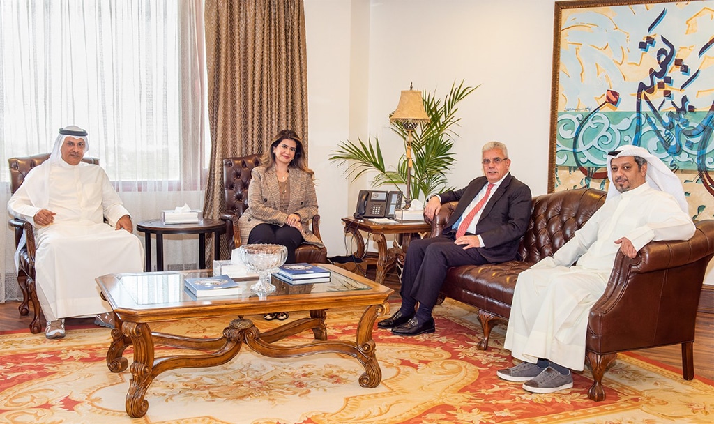 KUWAIT: Director-General of Kuwait News Agency (KUNA) Dr Fatima Al-Salem meets Palestinian Ambassador to Kuwait Rami Tahboub. – KUNA