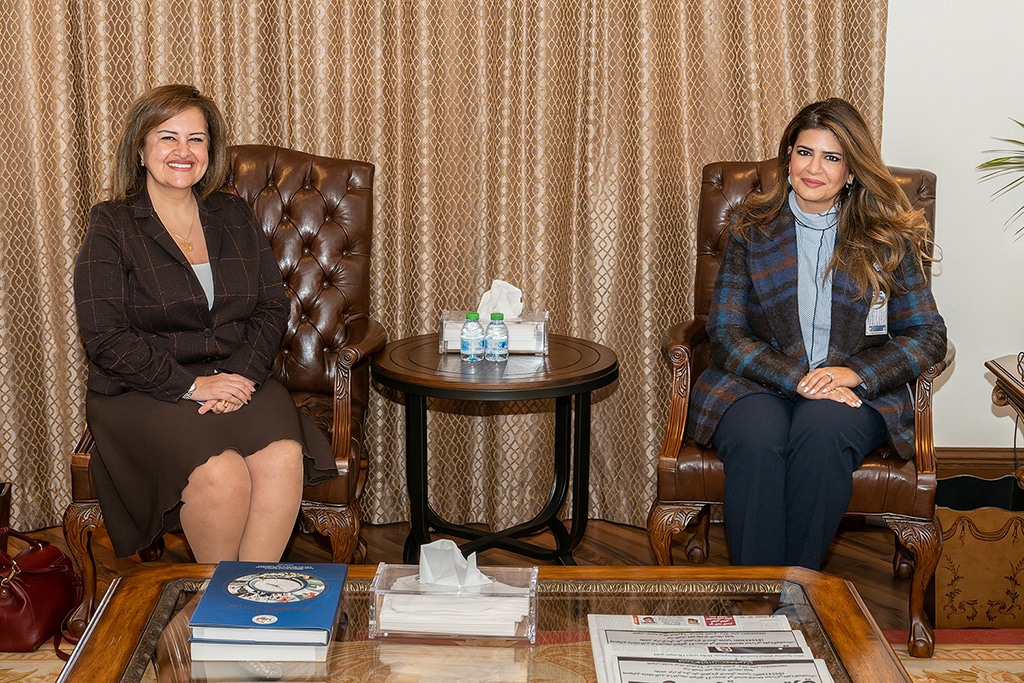 KUWAIT: Director General of Kuwait News Agency (KUNA) Dr Fatema Al-Salem receives UNHCR Representative in Kuwait Nisreen Rubaian. - KUNA